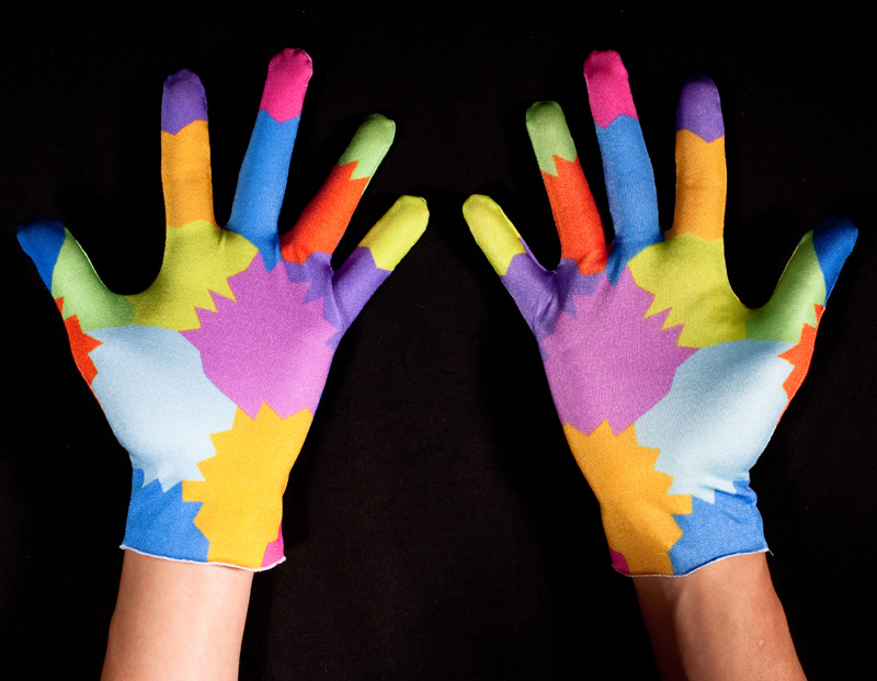 Color glove used for hand tracking